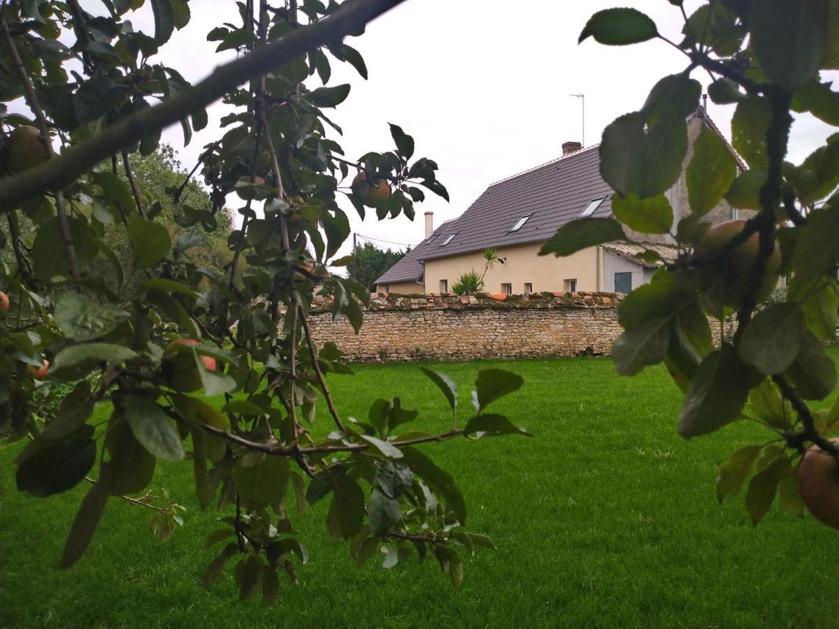 Gite De La Basse Roche Souge  Luaran gambar